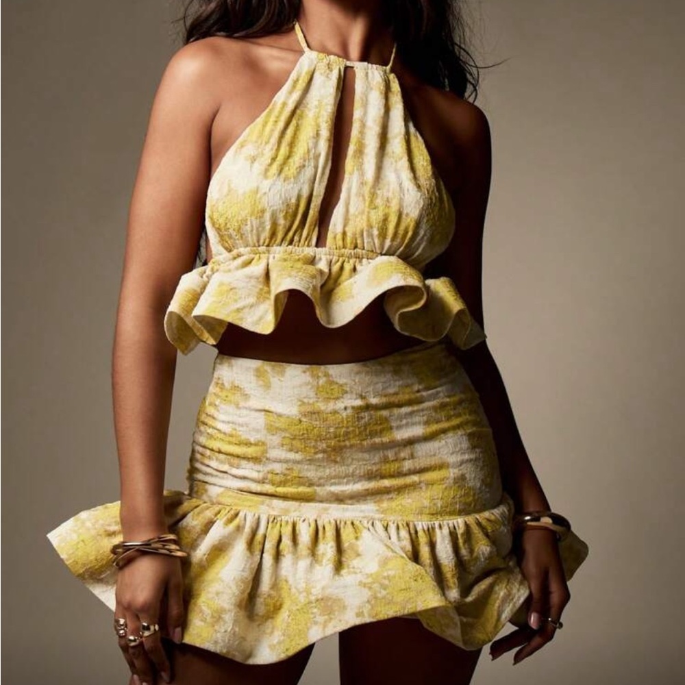 Yellow Ruffled Women Set - Picture 5 of 6